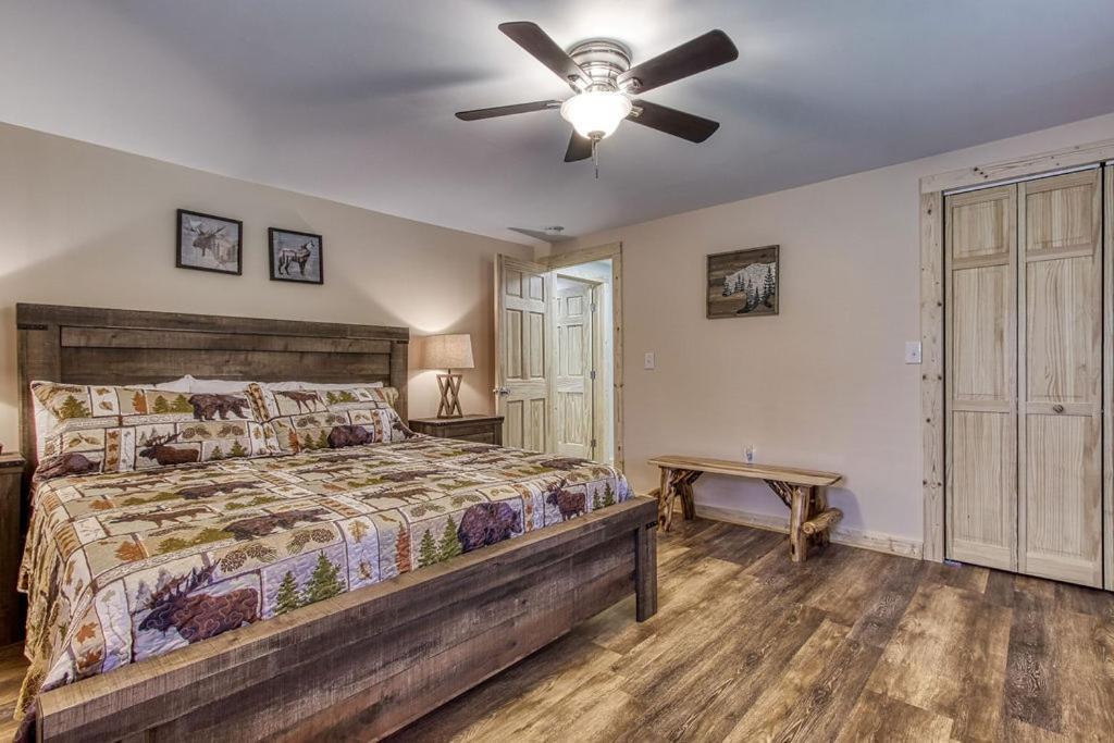 Whispering Winds, Hot Tub, Game Room, Wifi, 1089 Free Tickets Each Paid Day, Dollywood And More ガトリンバーグ エクステリア 写真